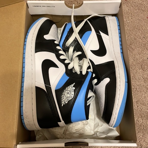 University Blue Jordan 1 Mid Sneaker - 100% Authentic - Picture 4 of 8